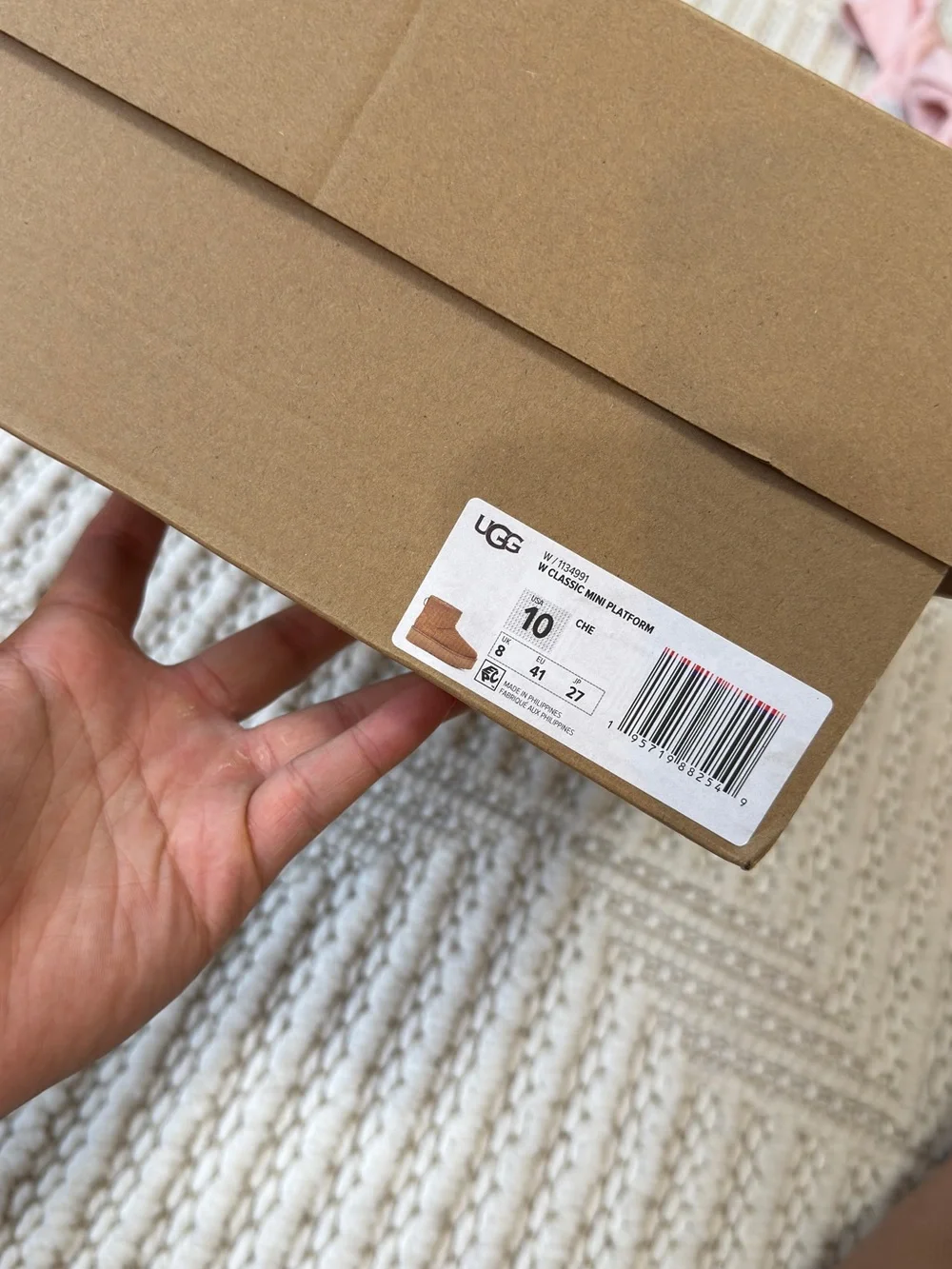 Women’s Ugg Mini Platform Boots Chestnut Size 10